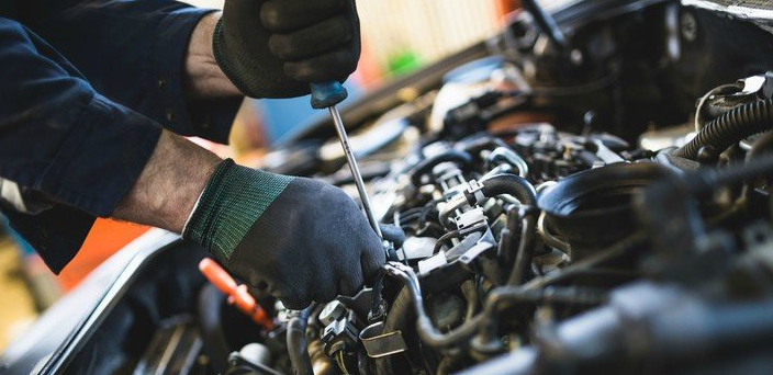 Understanding the Different Types of Automotive Lubricants post thumbnail image