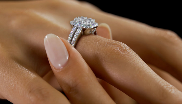 Why Choose Synthetic Diamond Rings for Your Special Moment post thumbnail image